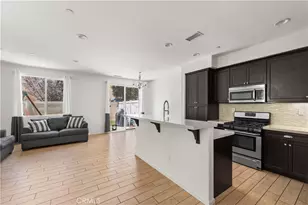 7611 N Honor, Van Nuys, CA 91405 - Photo 2