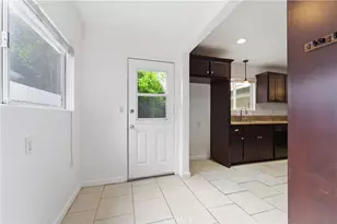 18166 Keswick St, Reseda, CA 91335 - Photo 10