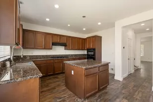 25574 Hyacinth St, Corona, CA 92883 - Photo 10