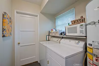 8136 Garden Grove, Reseda, CA 91335 - Photo 6