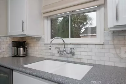 8136 Garden Grove, Reseda, CA 91335 - Photo 4