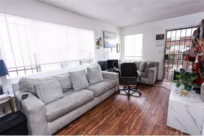 10323 Hickory, Los Angeles, CA 90002 - Photo 6
