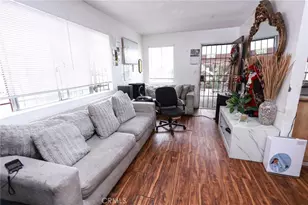 10323 Hickory, Los Angeles, CA 90002 - Photo 4