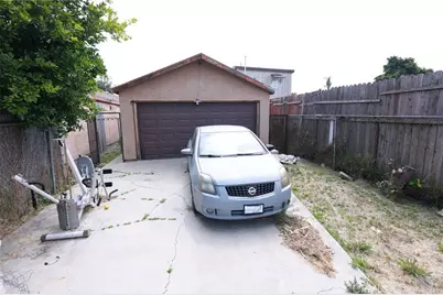 10323 Hickory, Los Angeles, CA 90002 - Photo 36