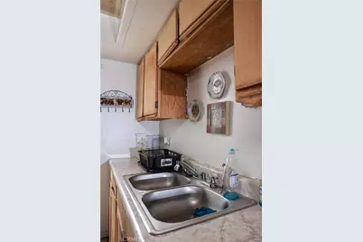 10323 Hickory, Los Angeles, CA 90002 - Photo 14
