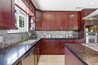 1015 N Modena Place, Anaheim, CA 92801 - Photo 10