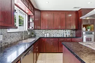 1015 N Modena Pl, Anaheim, CA 92801 - Photo 10