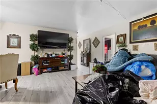 2005 W 11th, Santa Ana, CA 92703 - Photo 20