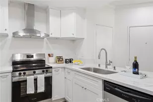 225 Gallery, Tustin, CA 92782 - Photo 8