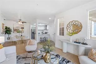 225 Gallery, Tustin, CA 92782 - Photo 2