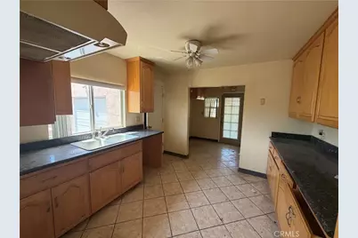 137 E Elm Avenue, Fullerton, CA 92832 - Photo 8