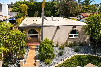 5 W Avenida Junipero, San Clemente, CA 92672 - Photo 2