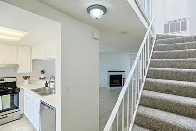 290 Victoria Street #29 (F8), Costa Mesa, CA 92627 - Photo 18