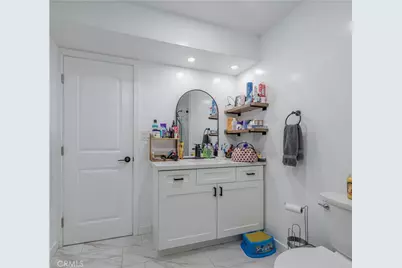 2803 S Fairview #C, Santa Ana, CA 92704 - Photo 16