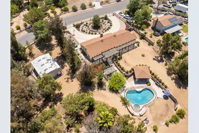 16639 Fox Glen, Riverside, CA 92504 - Photo 10