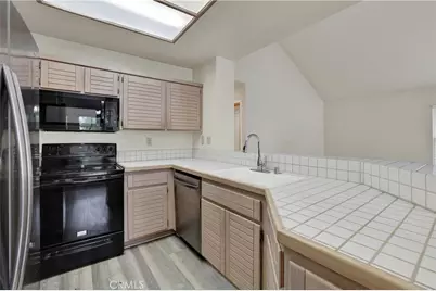 24 Vassar Aisle, Irvine, CA 92612 - Photo 14