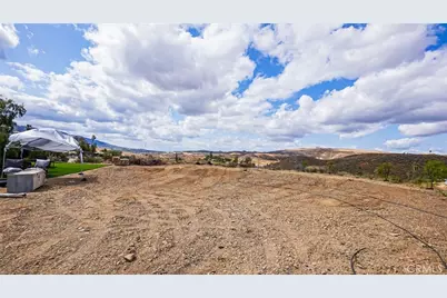 11221 Spanish Hills Drive, Corona, CA 92883 - Photo 12