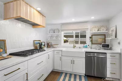 8 Saratoga, Newport Beach, CA 92660 - Photo 16