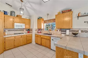 7592 Victor Ave, Hesperia, CA 92345 - Photo 12