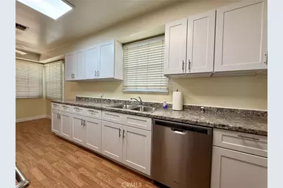 543 E Comstock, Glendora, CA 91741 - Photo 12