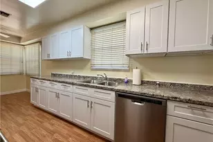543 E Comstock, Glendora, CA 91741 - Photo 12