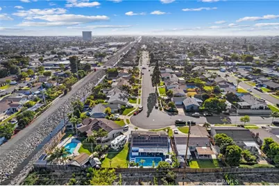 16842 Lucia, Huntington Beach, CA 92647 - Photo 54