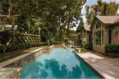 30 Burning Tree, Newport Beach, CA 92660 - Photo 2