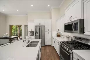 208 Rose Arch, Irvine, CA 92620 - Photo 18