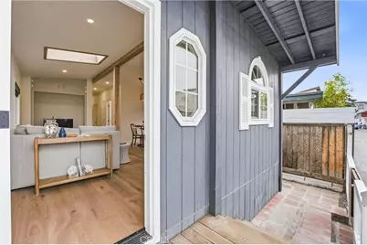 14 Cottonwood Lane, Seal Beach, CA 90740 - Photo 8