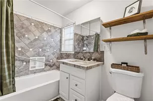 14 Cottonwood Ln, Seal Beach, CA 90740 - Photo 32