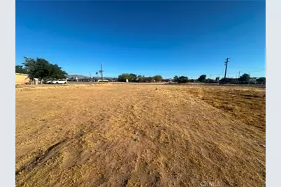 16370 Juniper, Hesperia, CA 92345 - Photo 6