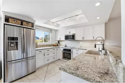2112 Warfield #9, Redondo Beach, CA 90278 - Photo 1