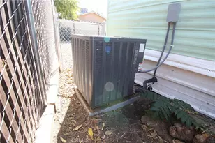 405 McCord Ave, Bakersfield, CA 93308 - Photo 2