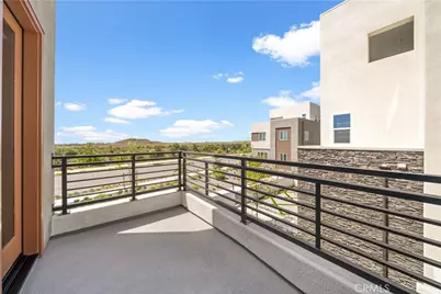 608 Chinon, Irvine, CA 92618 - Photo 30