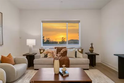 608 Chinon, Irvine, CA 92618 - Photo 2
