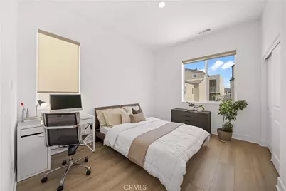 608 Chinon, Irvine, CA 92618 - Photo 32