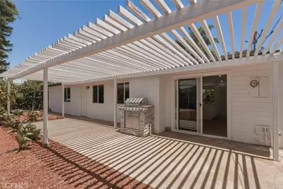 2107 Pomona, Costa Mesa, CA 92627 - Photo 22