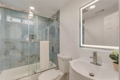 2107 Pomona, Costa Mesa, CA 92627 - Photo 20