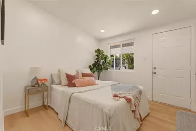 2107 Pomona, Costa Mesa, CA 92627 - Photo 16