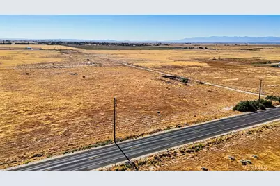 550 90th Street, Rosamond, CA 93560 - Photo 8