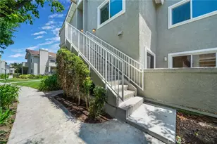 24 Greenmoor, Irvine, CA 92614 - Photo 2