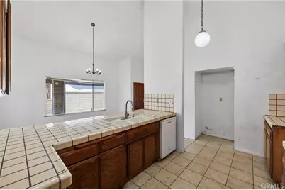 13010 Spring Valley Parkway, Victorville, CA 92395 - Photo 16