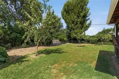 8104 Valdina Drive, Downey, CA 90240 - Photo 18