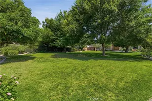 8104 Valdina Dr, Downey, CA 90240 - Photo 2