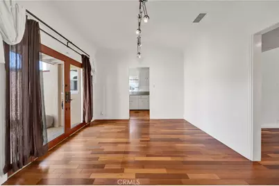 11301 Blix, Los Angeles, CA 91602 - Photo 8