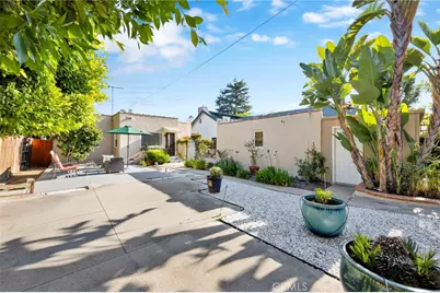 11301 Blix, Los Angeles, CA 91602 - Photo 28