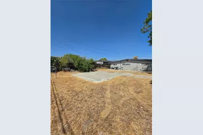 1263 N Phillips, Banning, CA 92220 - Photo 2