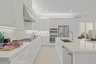 27320 Fox Den Pl, Valencia, CA 91381 - Photo 2