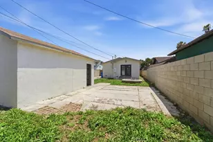1221 W 73rd St, Los Angeles, CA 90044 - Photo 32