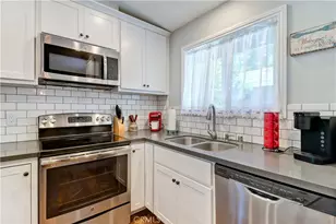 176 Avenida Majorca, Laguna Woods, CA 92637 - Photo 10